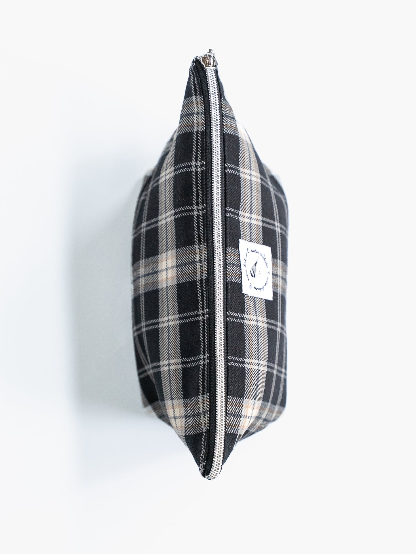 Black Capped Chickadee Tartan Travel Bag