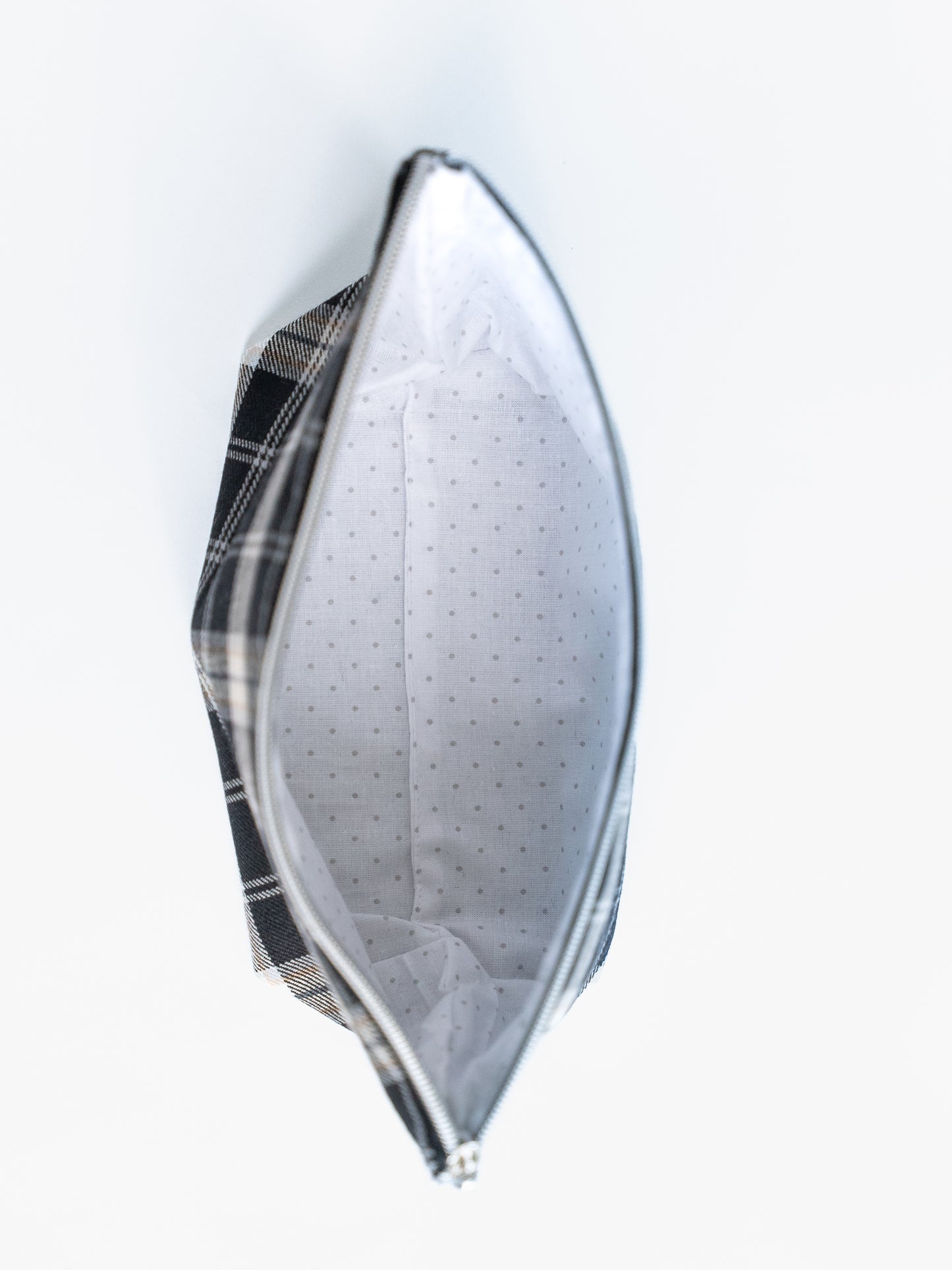 Black Capped Chickadee Tartan Travel Bag