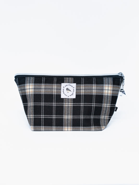 Black Capped Chickadee Tartan Travel Bag