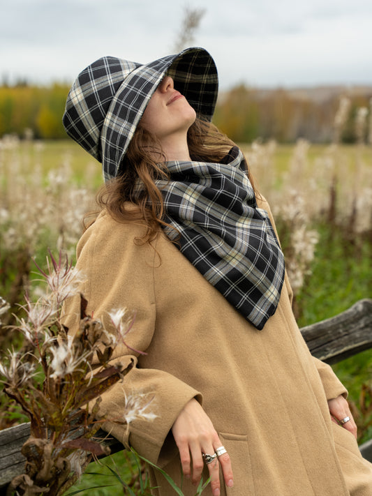 Black-Capped Chickadee Tartan Bucket Hat