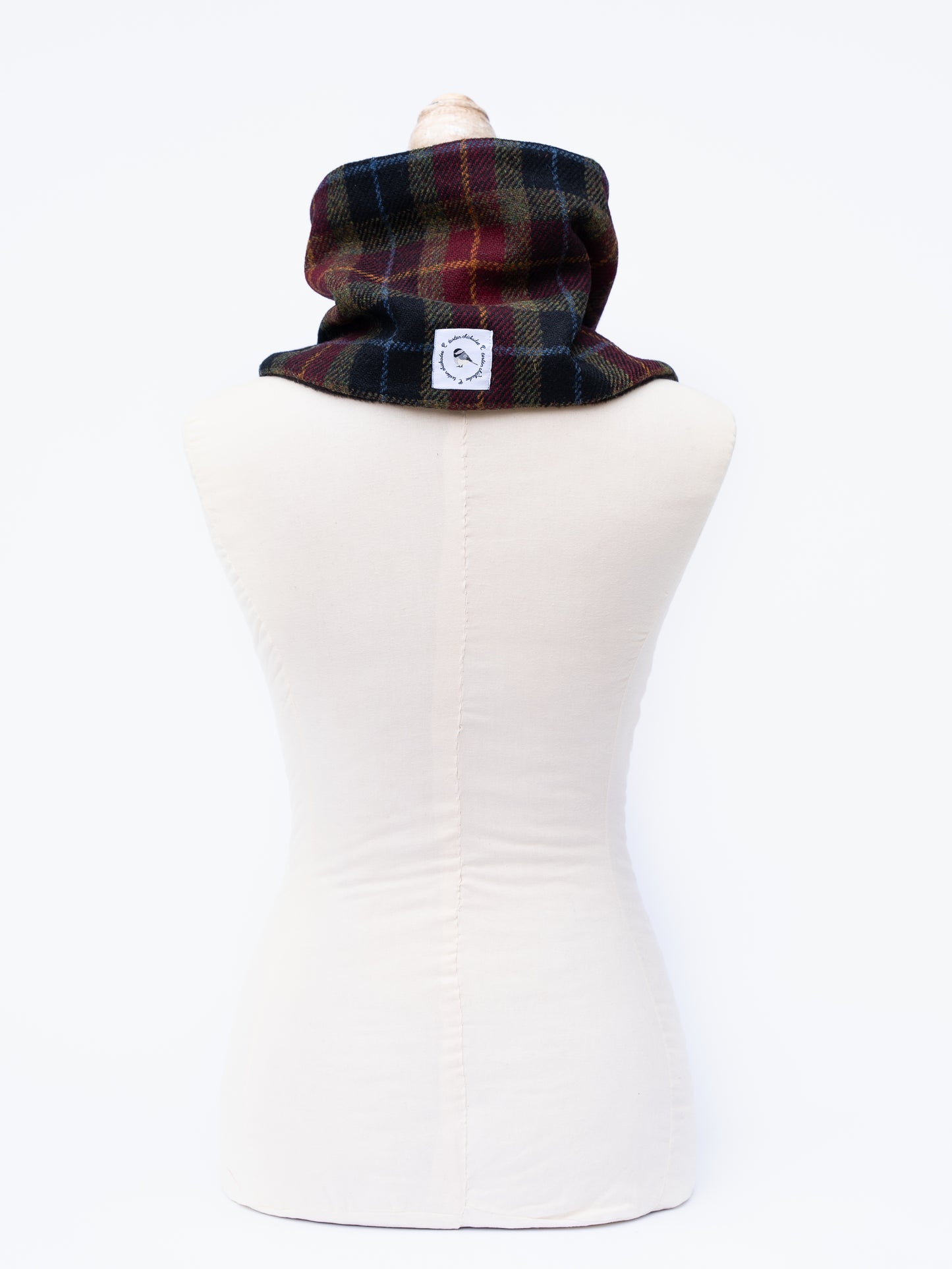 Harris Tweed® Cranberry Neck Warmer