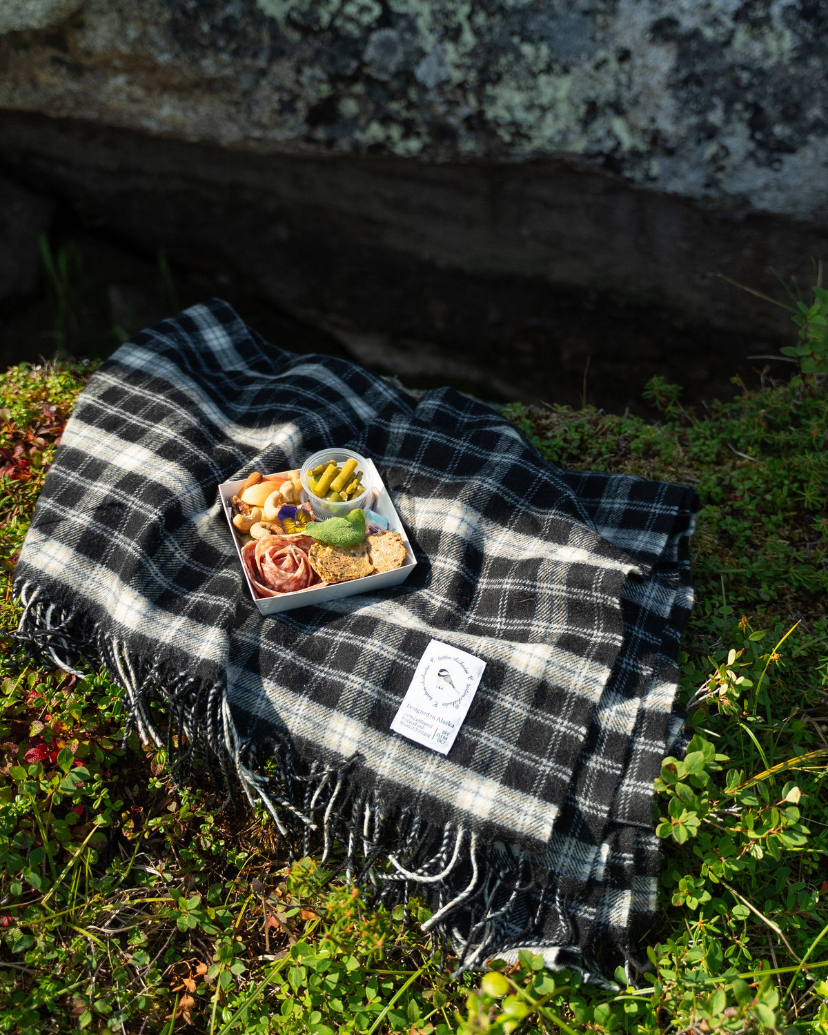 Black-Capped Chickadee Tartan Lap Blanket
