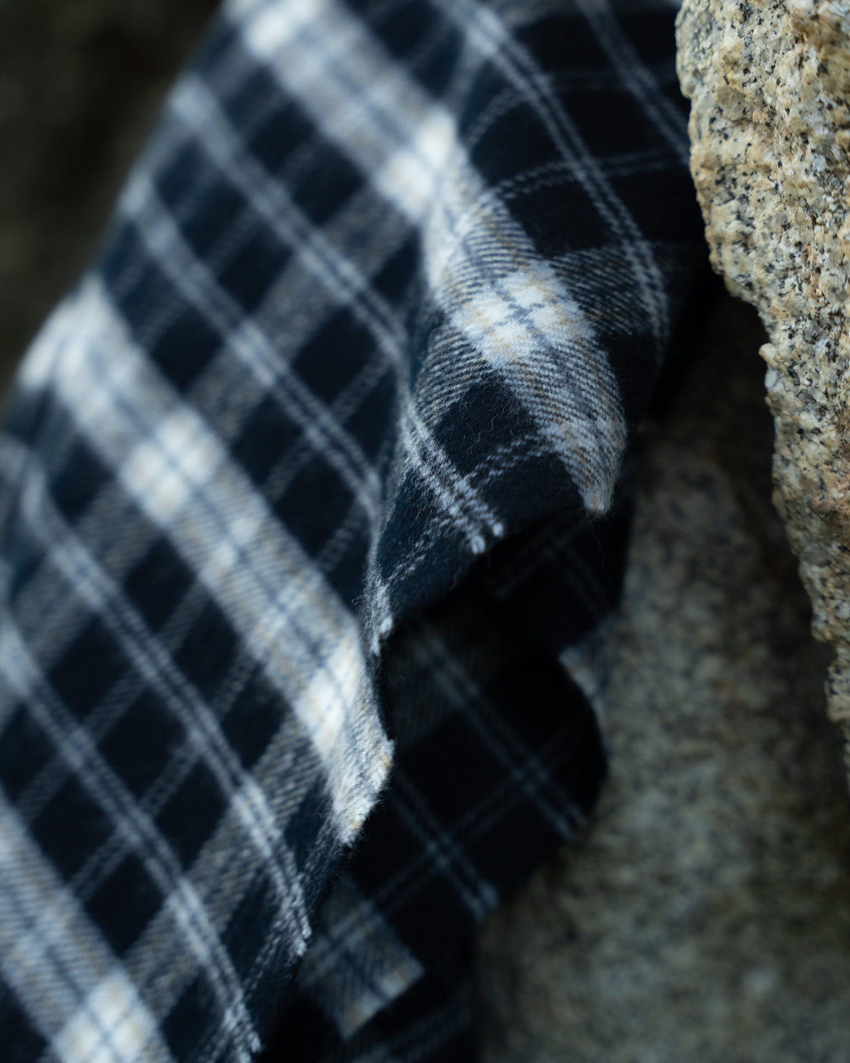 Black-Capped Chickadee Tartan Lap Blanket