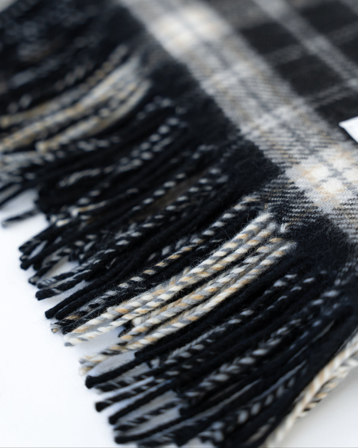 Black-Capped Chickadee Tartan Lap Blanket